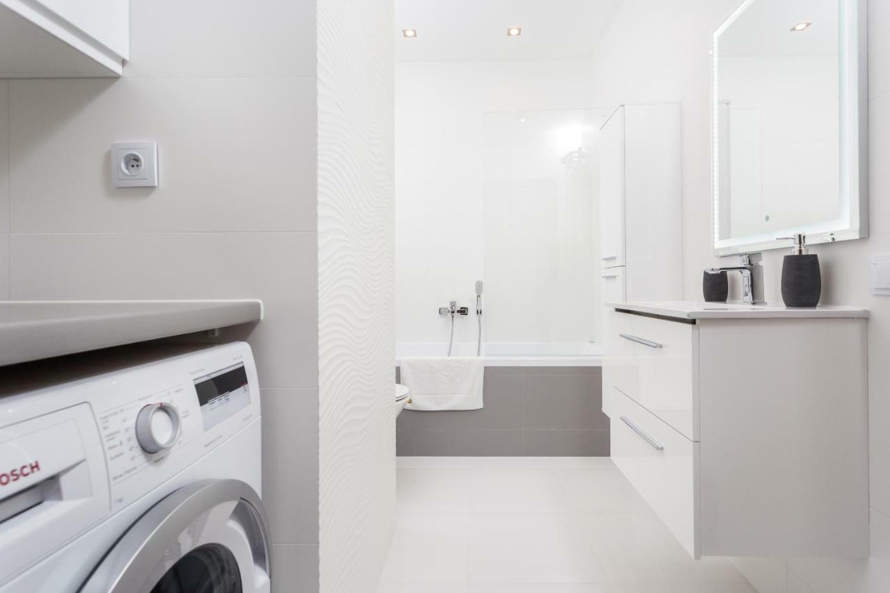 Mogilska Tower Apartments Near Tauron Arena By Inpoint - Free Underground Parking Cracovie Extérieur photo